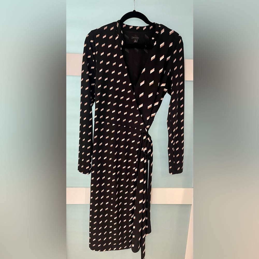 Ann Taylor black and pink wrap dress. Size 12 Tall